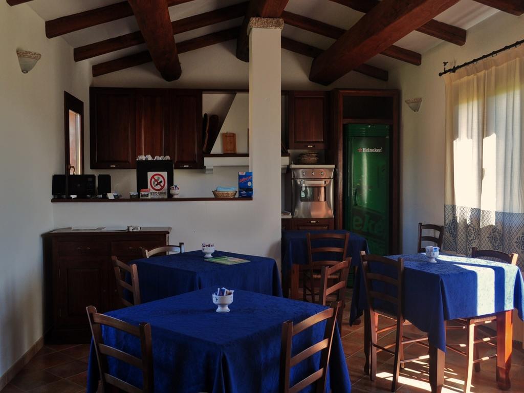 B&B Pubulos Olbia Bagian luar foto