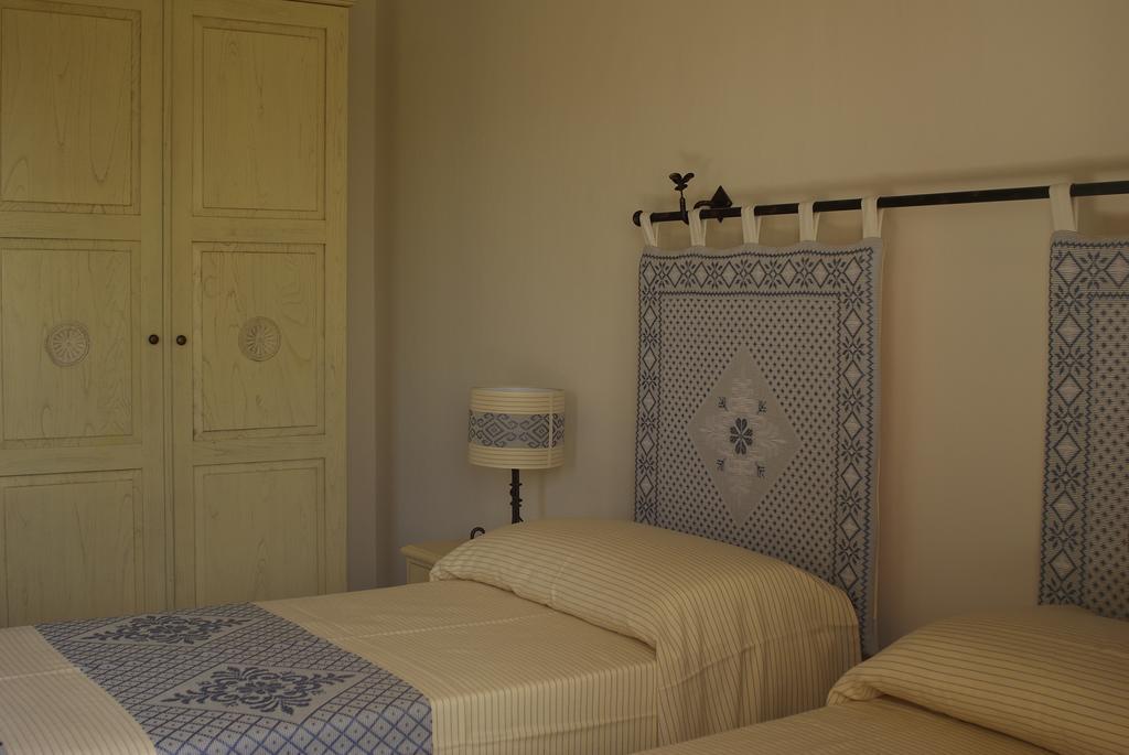 B&B Pubulos Olbia Bagian luar foto