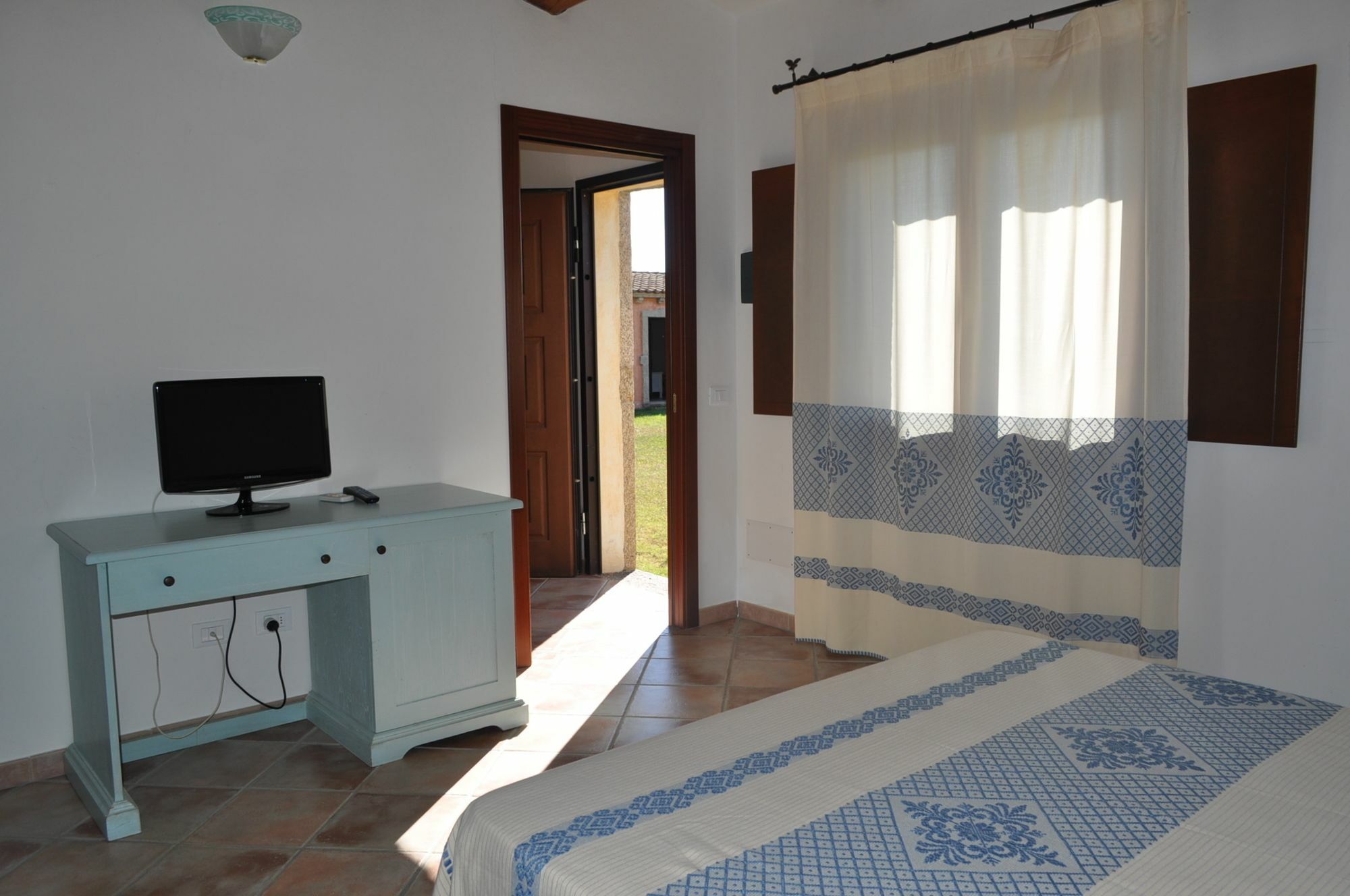 B&B Pubulos Olbia Bagian luar foto